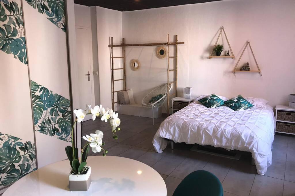 Studio Cocooning A 50 M Du Port, Classe 1 Etoile Cassis Eksteriør bilde